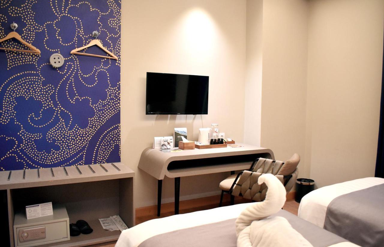 Luminor Hotel Airport Sidoarjo By Wh , Best Choice And Strategic Location With A Rooftop Area In Town Esterno foto