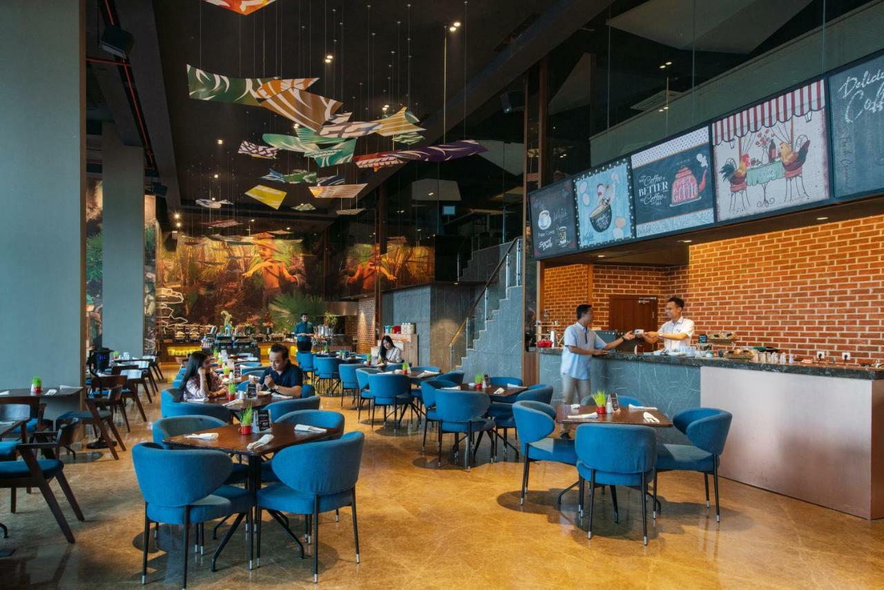 Luminor Hotel Airport Sidoarjo By Wh , Best Choice And Strategic Location With A Rooftop Area In Town Esterno foto