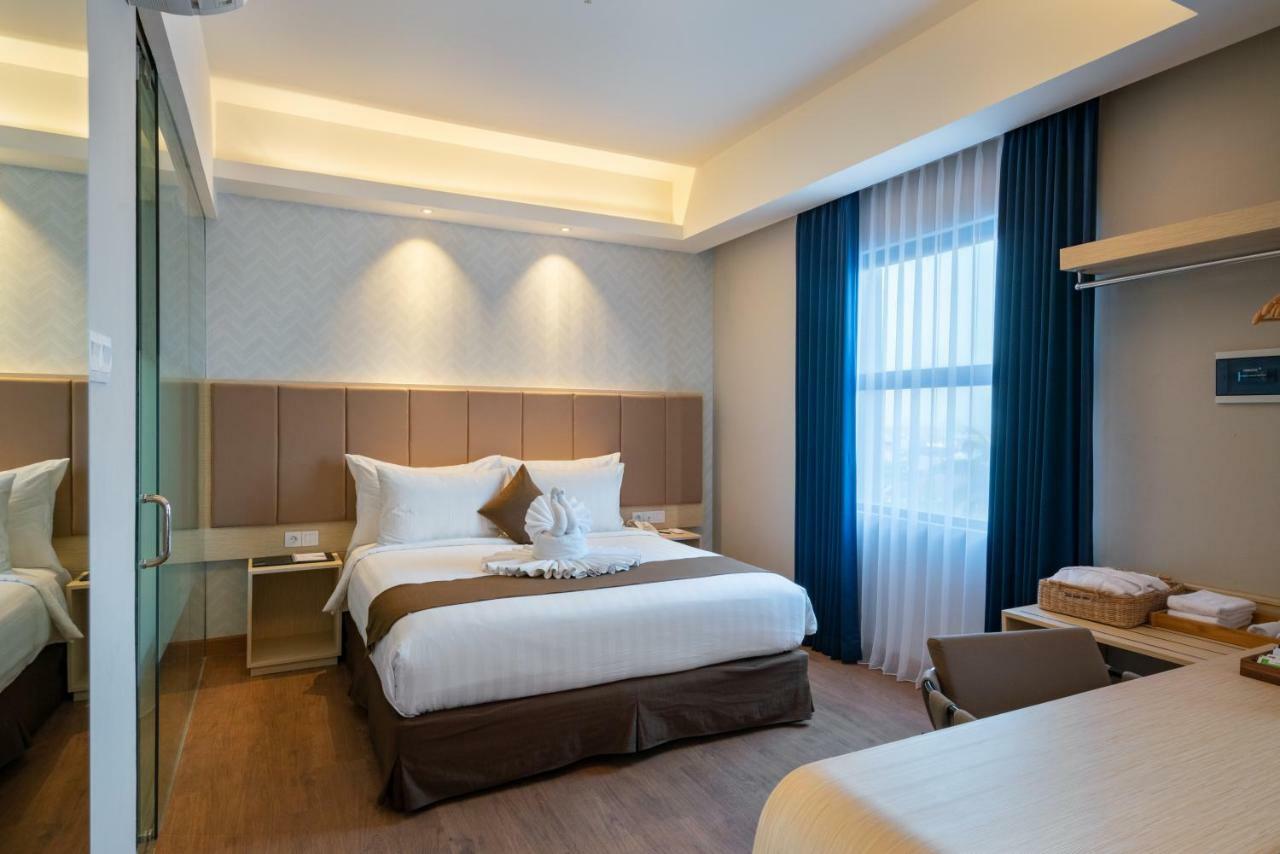Luminor Hotel Airport Sidoarjo By Wh , Best Choice And Strategic Location With A Rooftop Area In Town Esterno foto
